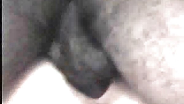 Голема закопчана гнасна русокоса Леа Лексис лакомо го цица масивниот пенис